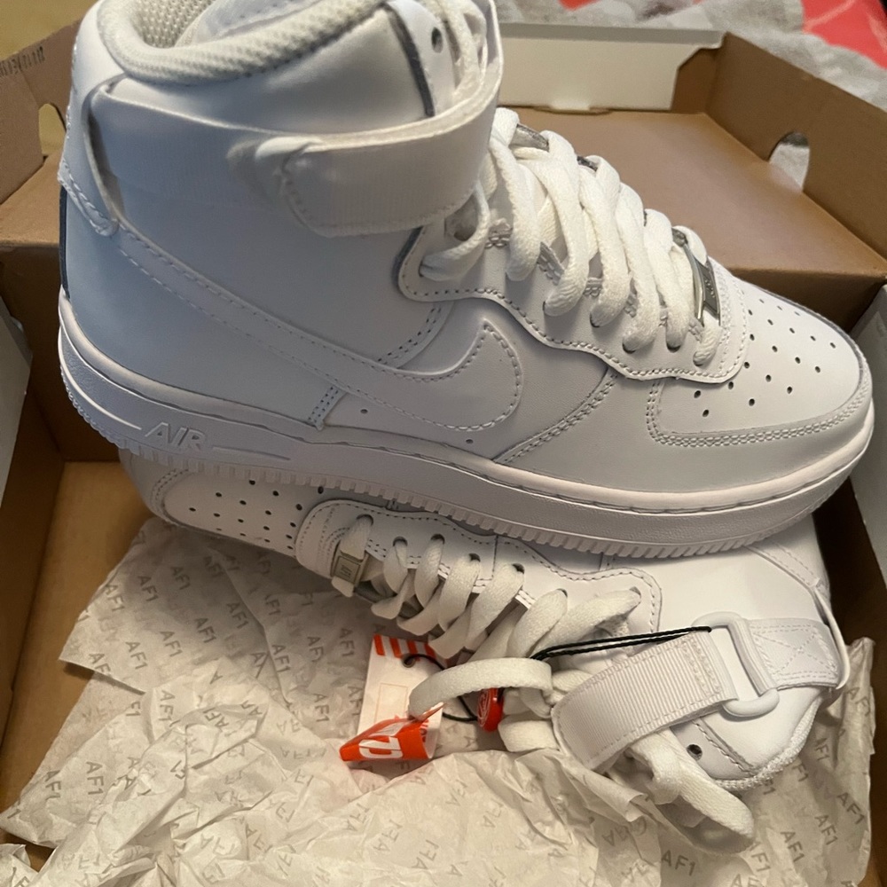 White nike air force ones 5 youth never worn